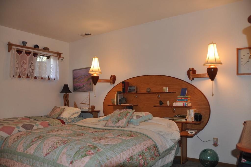 Whalesong Bed And Breakfast Хоумър Стая снимка